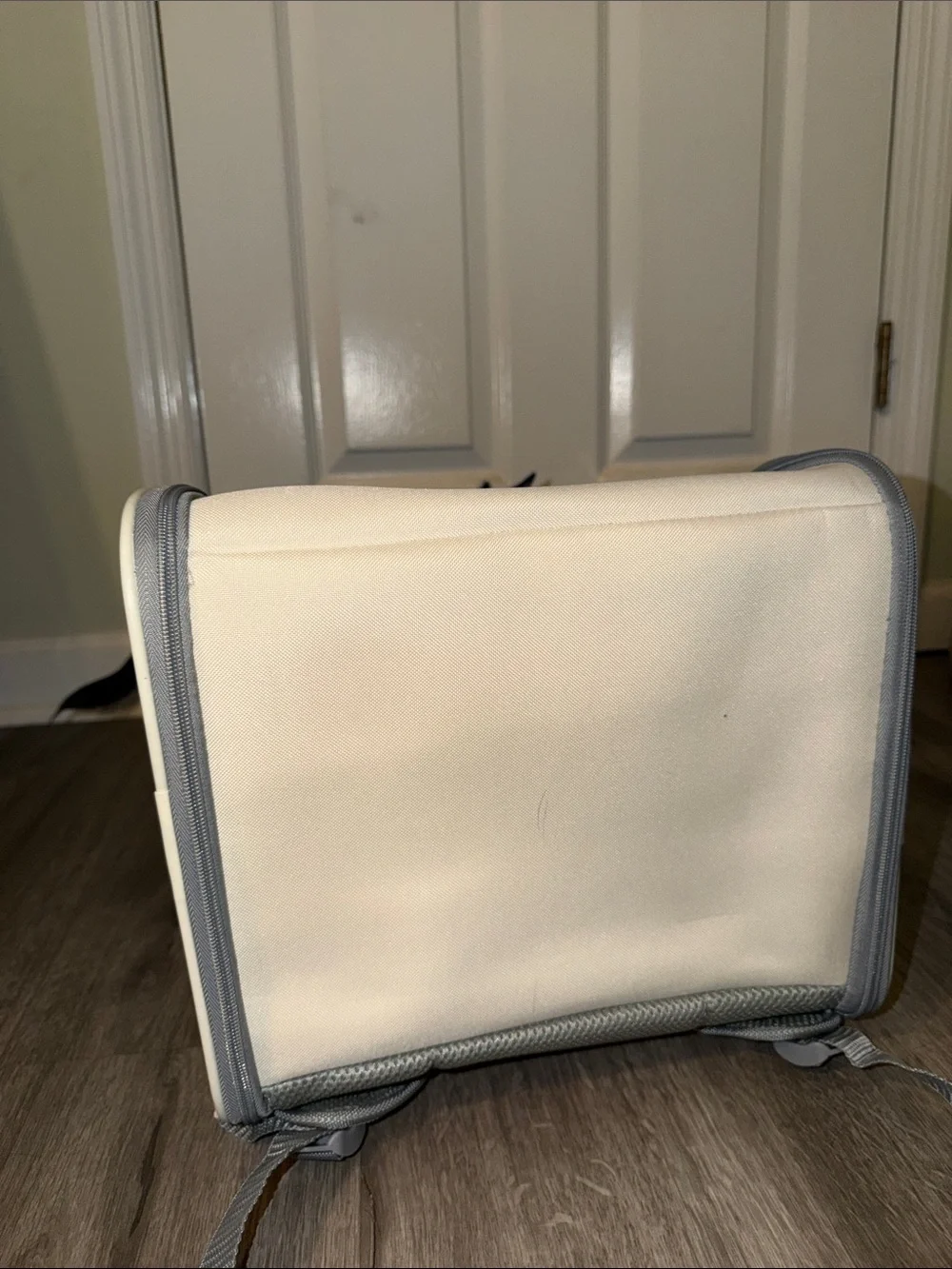 Tesla Life Dog/Cat travel carrier